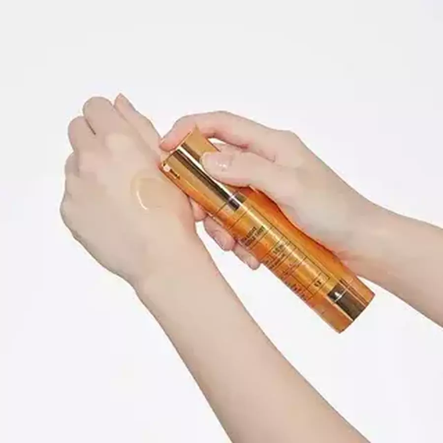VT COSMETICS Бустер-сыворотка с микроиглами и витаминами 100 - Vita-Light Reedle Shot 100, 50мл